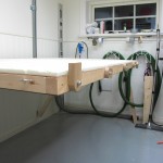 Folding cutting table